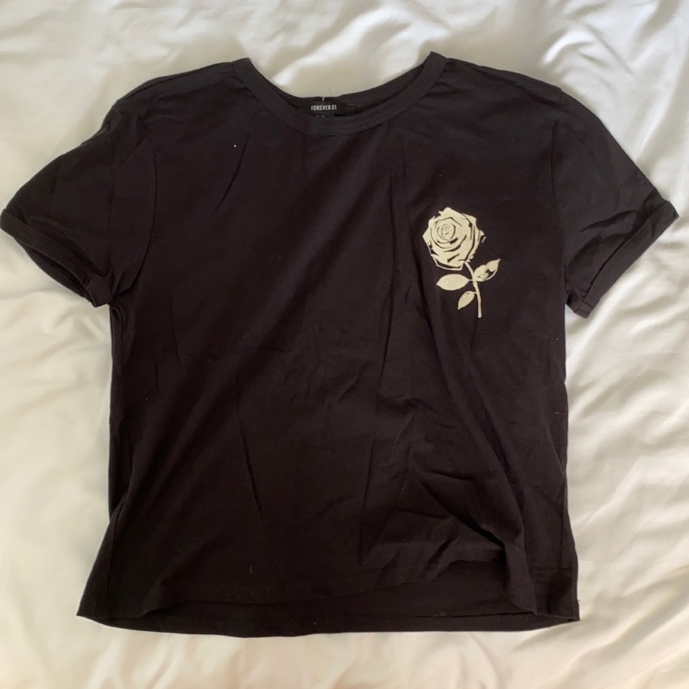 FLASH SALE! Forever 21 Basic Black Tee in Size Small